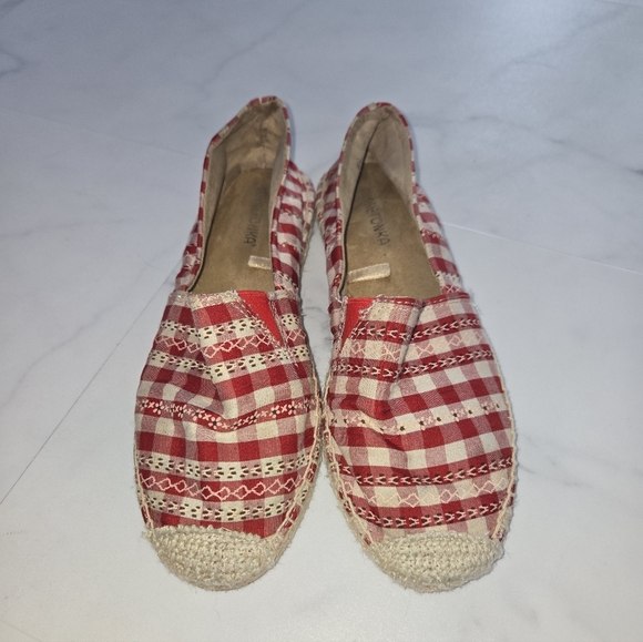 Minnetonka Shoes - Minnetonka Red Gingham Patterned Espadrille Flat Size 9